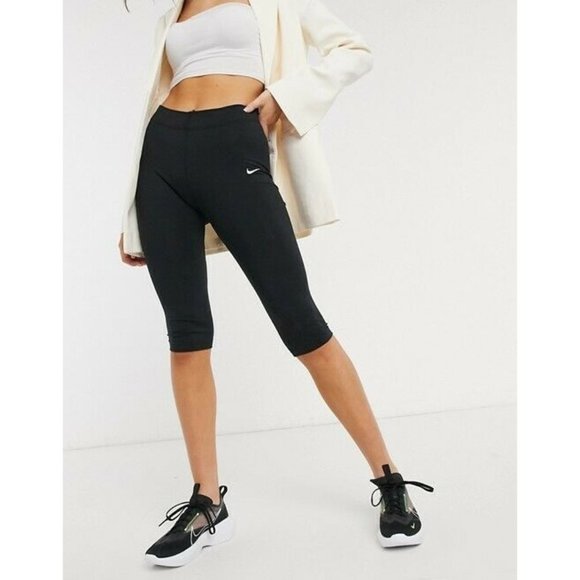 Nike Pants - Nike Mini Swoosh Capri Cropped Leggings